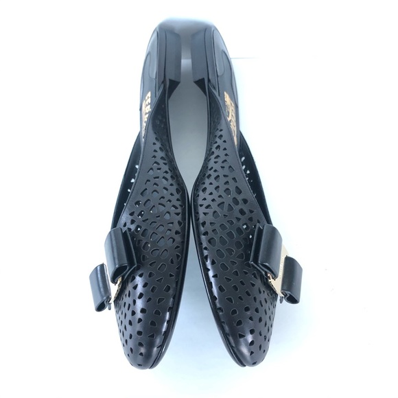 SALVATORE FERRAGAMO Emile LC Nero Laser Cut Leather Flats Mules Sz 8 1/2 B NWB - Picture 9 of 14